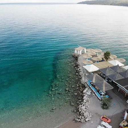 Appartamento With Parking Space Njivice, Krk - 21695